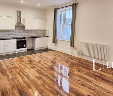 2 bedroom flat to rent - Photo 6