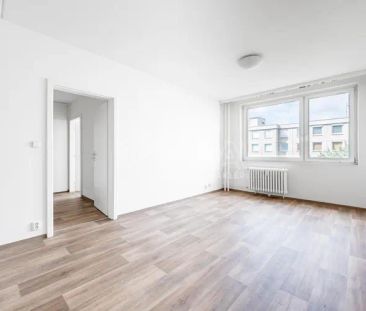 Pronájem světlého bytu, 3+kk s lodžií, Poljanovova, Praha 4 - Photo 4