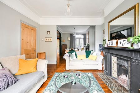 4 Bed Terraced House, Pretoria Avenue, E17 - Photo 3