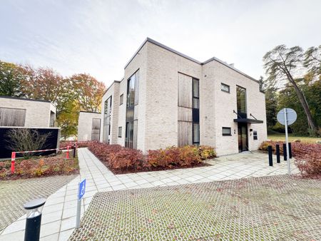 Nybygget og rummelig 3-værelses lejlighed i fantastiske omgivelser - Foto 5