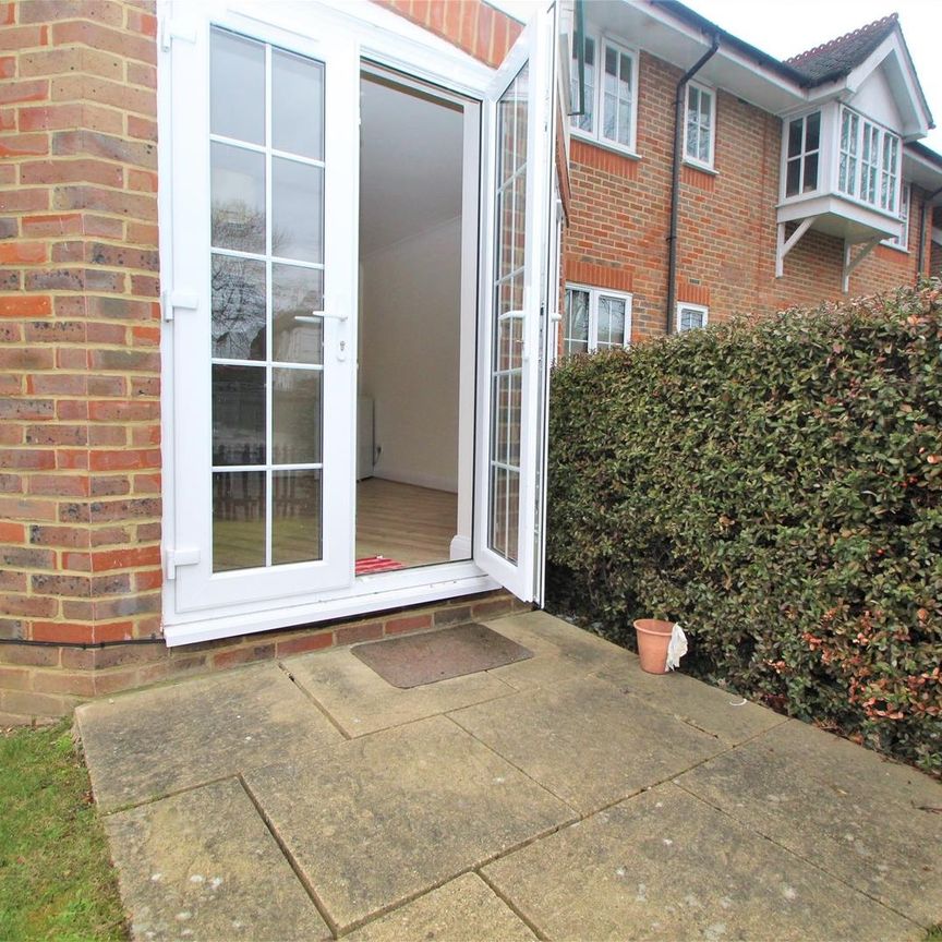 Gallows Lane, High Wycombe - Photo 1