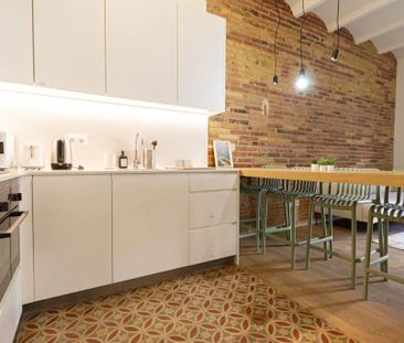 Carrer de Santa Peronella, Barcelona, Catalonia 08006 - Photo 5