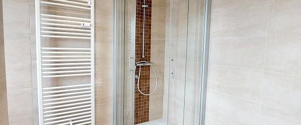 Familienwohnug / Balkon / Gäste-WC - Foto 1