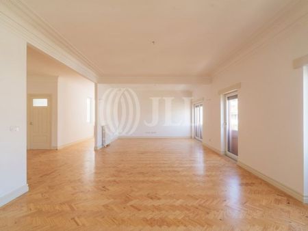 5 room luxury Flat for rent in Rua de Sa da Bandeira, Porto, Distrito do Porto - Photo 4