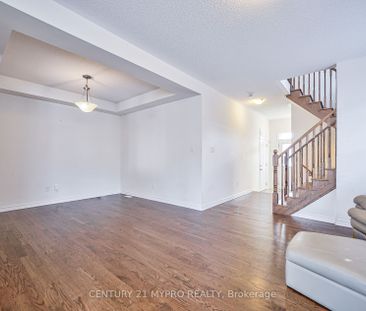 Detached Home For Lease | W8116876 - Photo 6