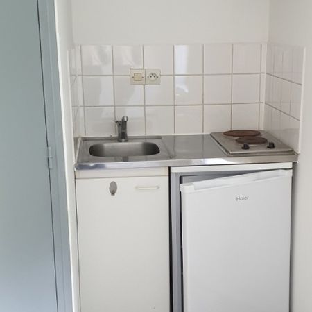 Location Appartement 1 pièce 14m² LILLE 59800 - Photo 3