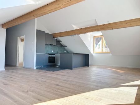 Spacious 3-room attic apartment with attic and lake view - Photo 2