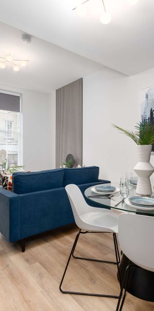 Park Street Room 1 - Photo 1