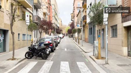 Piso de alquiler en Sants-Badal - Photo 3