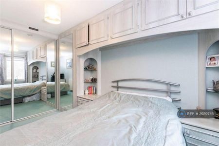 2 bedroom flat to rent - Photo 4