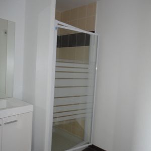 Location Appartement 2 pièces 36m² TOURLAVILLE 50110 - Photo 2