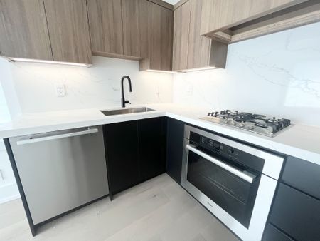 For Lease - 171 Durant Avenue Unit# Unit 2, Toronto, Ontario - Photo 3