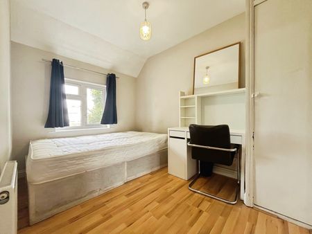 Magna Road, Englefield Green, Egham, Surrey, TW20 0PN - Photo 5