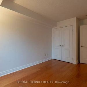 Yonge/Sheppard Bright +Spacious 1Bdrm Freshly Painted 9Ft Ceilings - Photo 2