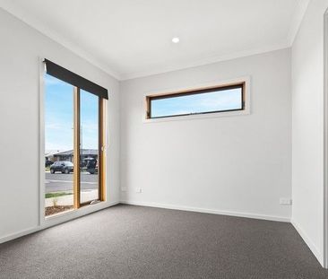 Ready To Move In! - Photo 6