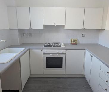 2 bedroom semi-detached house to rent - Photo 4