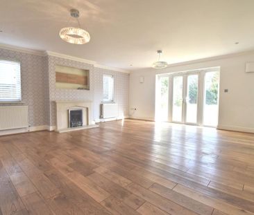 4 bedroom detached house to rent - Photo 1