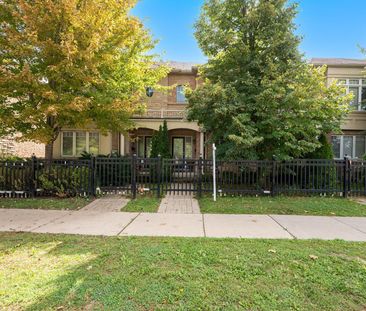 For Lease - 2022 Lakeshore Road, Mississauga, Ontario - Photo 3