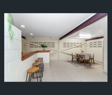 6 Hasson Street, Kirwan, Qld 4817 - Photo 4