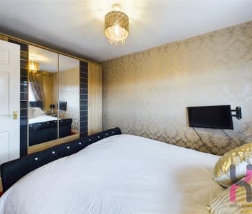 3 bedroom semi-detached house to rent - Photo 5