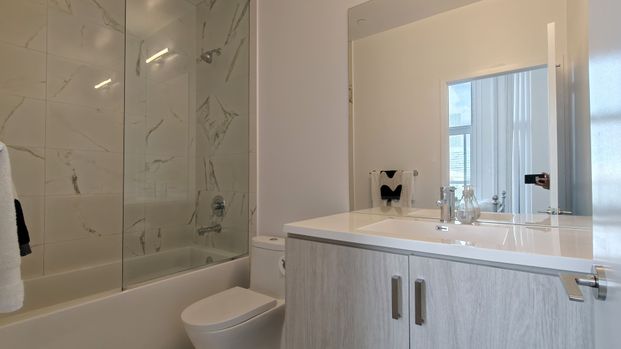 For Lease - 10 Honeycrisp Crescent Unit# 209, Vaughan, Ontario - Photo 1