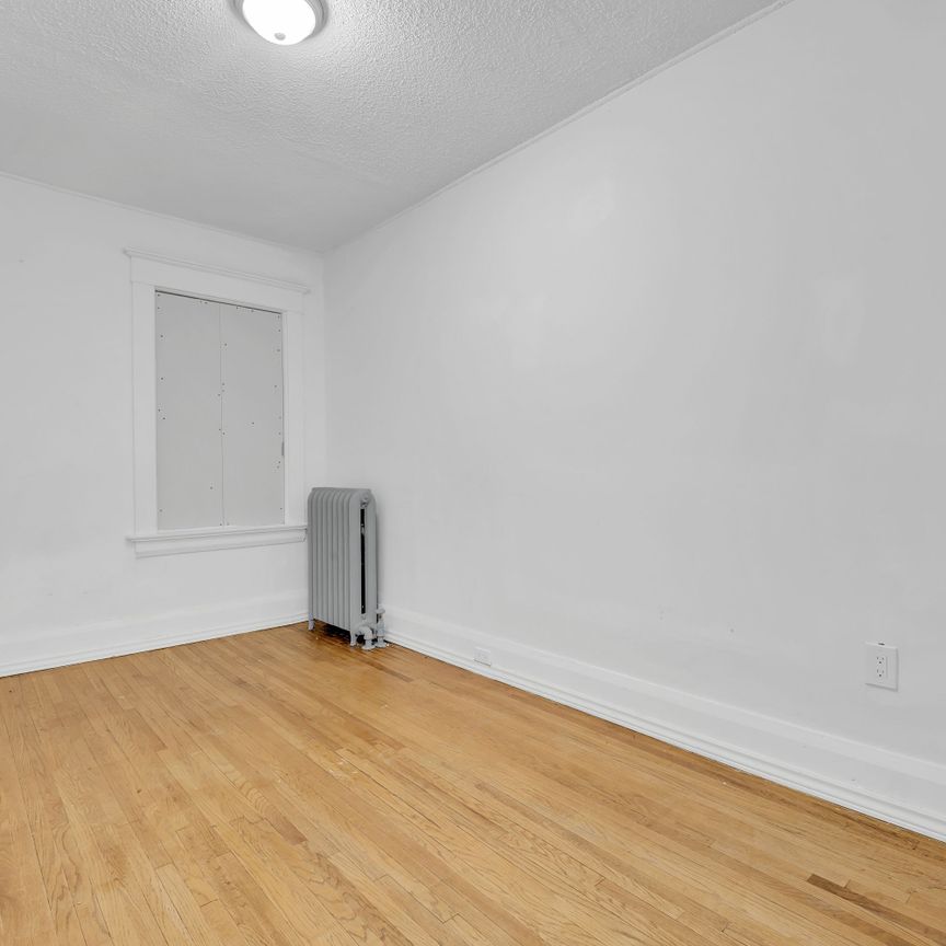 For Lease - 1108 St. Clair Avenue Unit# Upper, Toronto, Ontario - Photo 1
