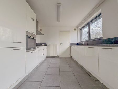 JOLI APPARTEMENT 2 CHAMBRES AVEC TERRASSE à 7000 Mons  Loyer: 790 € / mois - Photo 2