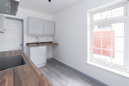 Falkland Road, Dorking - 1 bedroomProperty for lettings - Seymours - Photo 4