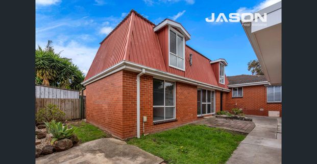 Great for Airport Commuters! - Photo 1