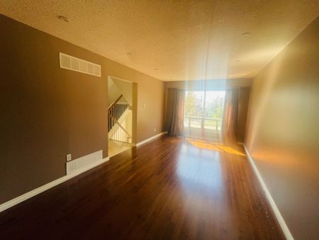 For Lease - 830 Stainton Drive Unit# 51, Mississauga, Ontario - Photo 2