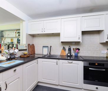 2 bedroom apartment to rent - Photo 6
