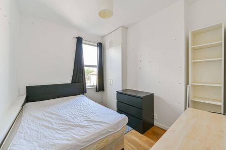 4 bedroom terraced house to rent - Photo 4