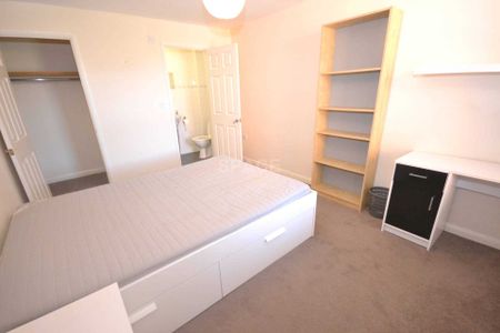 Price £5,800 pcm - Available 01/07/2026 - Furnished - Photo 3