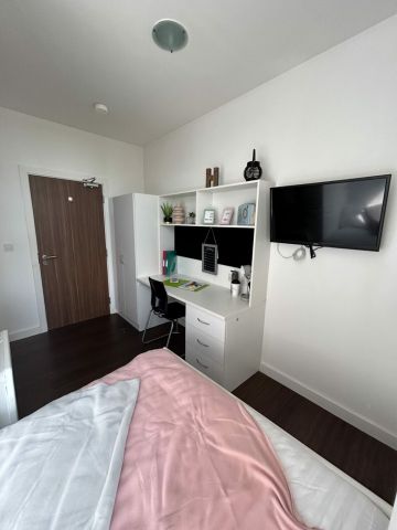 Studio Flat, City Point, L5 - Photo 2