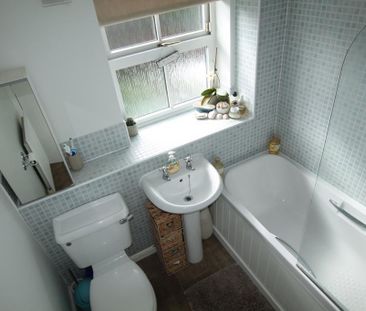 2 bedroom terraced house to rent - Photo 6
