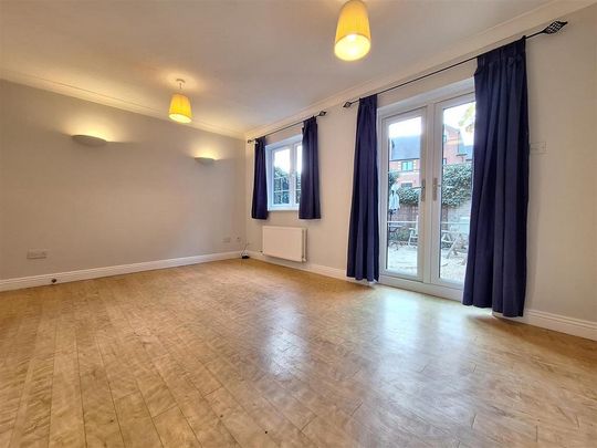 3 bedroom terraced house to rent - Photo 1