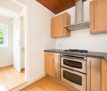 3 bedroom House To Let Total Size: 786 SQ FT - Photo 6