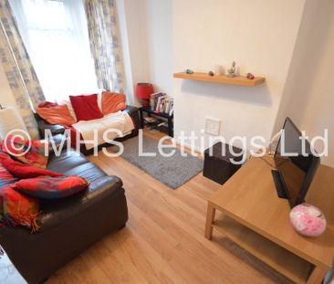 4 Bedroom Mid Terraced House for rent in Mayville Street - Photo 3