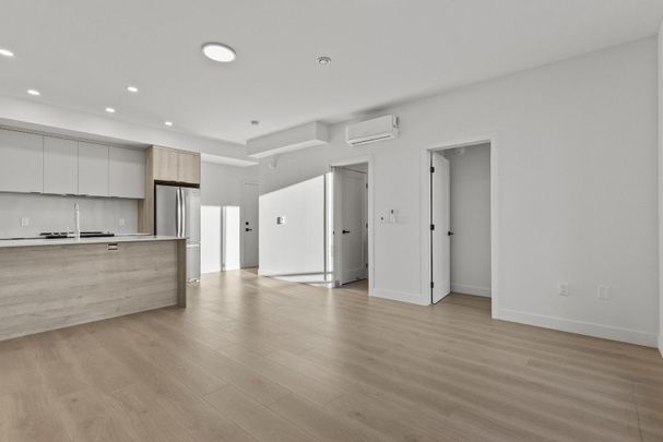 2161 Melrose - Photo 1