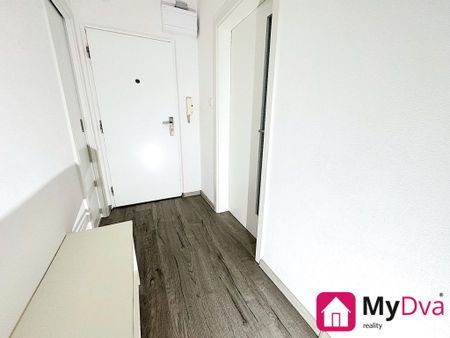 Pronájem bytu 1+1 32 m2 - Fotografie 4