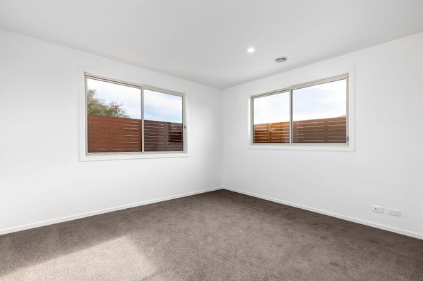 Unit 1/24 South Road, Rosebud. - Photo 1