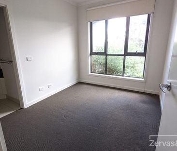 TOWNHOUSE CENTRAL TO UNI AND STATION - Photo 5