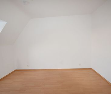 Ganz ruhig und gemütlich unterm Dach in Krefeld-Uerdingen: Renovier... - Foto 4