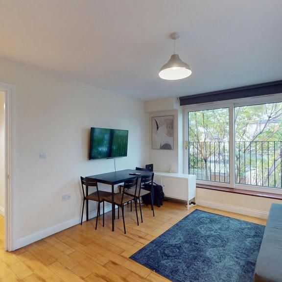 1 bedroom flat to rent - Photo 1