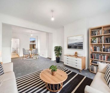 2 bedroom end of terrace house to rent - Photo 1