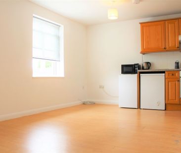 Kingston Court, St Andrews Road, Taunton - Photo 2