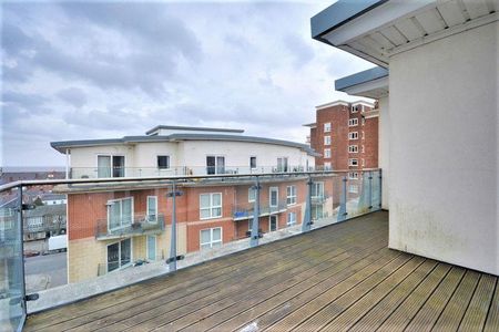 2 bedroom apartment to rent - Photo 2