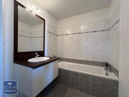 Appartement à louer 3 pièces 59.82m² - Photo 2