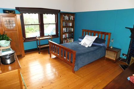 FULLY FURNISHED THREE BEDROOM HOME IN FASHIONABLE SOLDIERS HILL - Photo 5