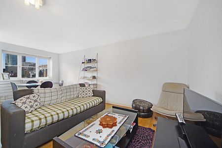 2 bed apartment to rent in Wheat Sheaf Close, London, E14 - Photo 4